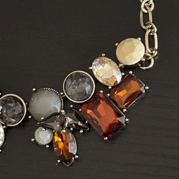 Charming Charlie Gold Tone with amber colors Necklace NWT - Picture 2 of 6